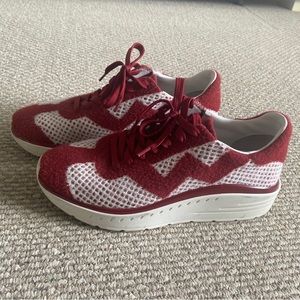 (Rare!) Stuart weitzman hartlee sneakers size 37.5 / us 7